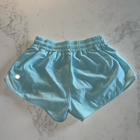LULULEMON RARE HOTTIE HOT ICING BLUE SHORTS 2.5” - Picture 2 of 6